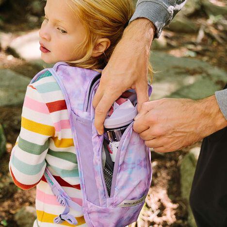 Putting an Eddy+ Kids bottle in to a Mini M.U.L.E. 