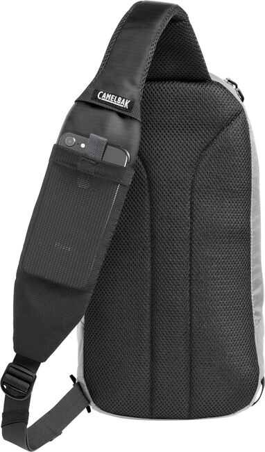 Arete&trade; Sling 8 Hydration Pack