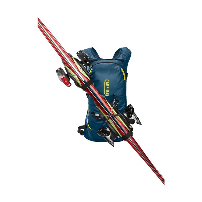 Powderhound &trade; 12 Hydration Pack