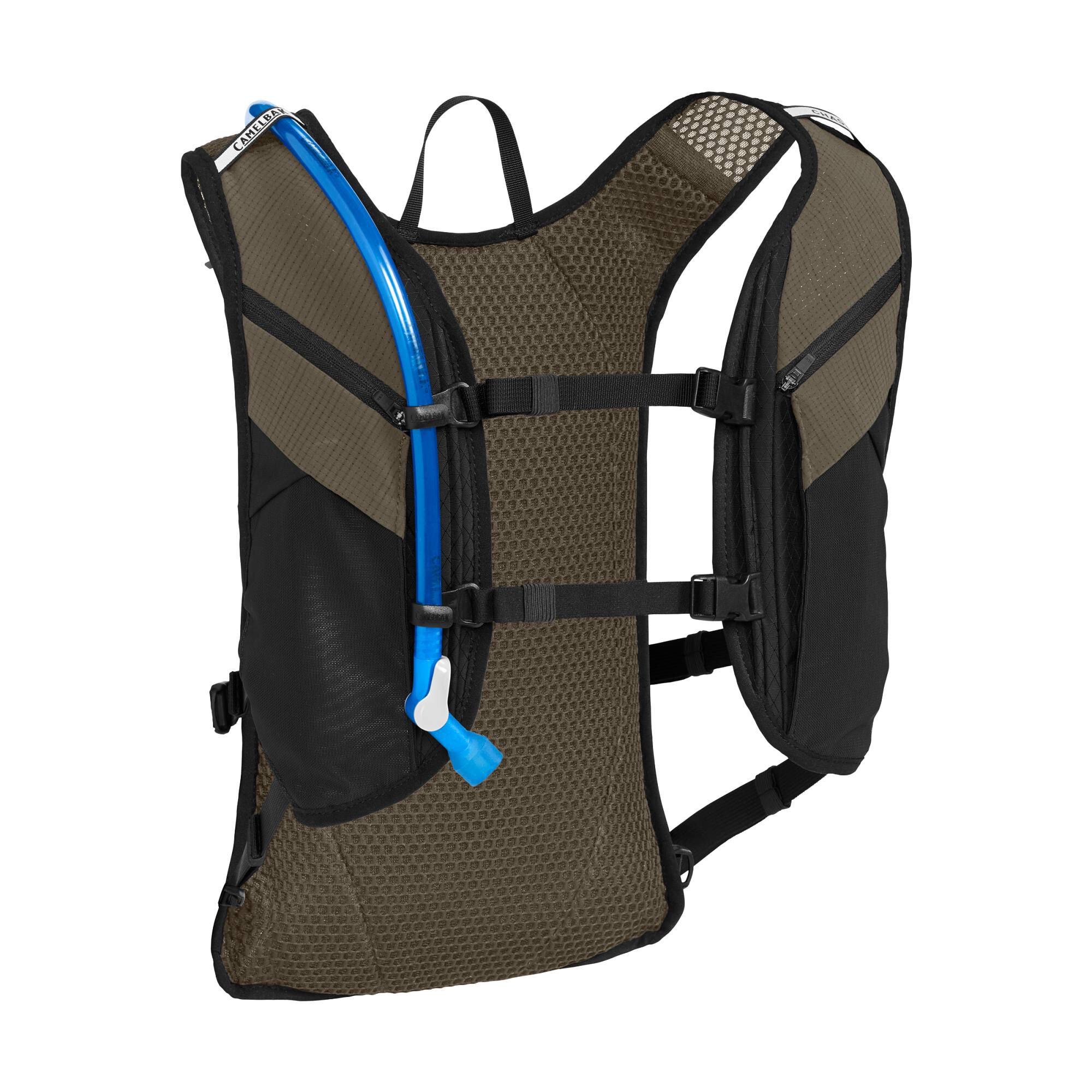 CamelBak Chase Adventure 8 Vest 70oz Black Earth