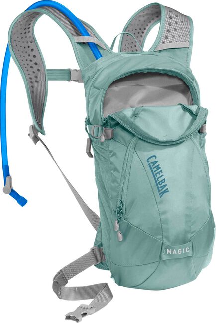 Women&#39;s Magic&trade; 70 oz Hydration Pack